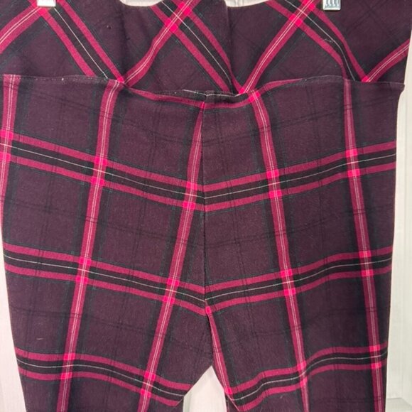 TORRID Pink & Black Plaid Ponte Stretch Pull-On Pixie Pant – PLUS SIZE - Picture 2 of 5